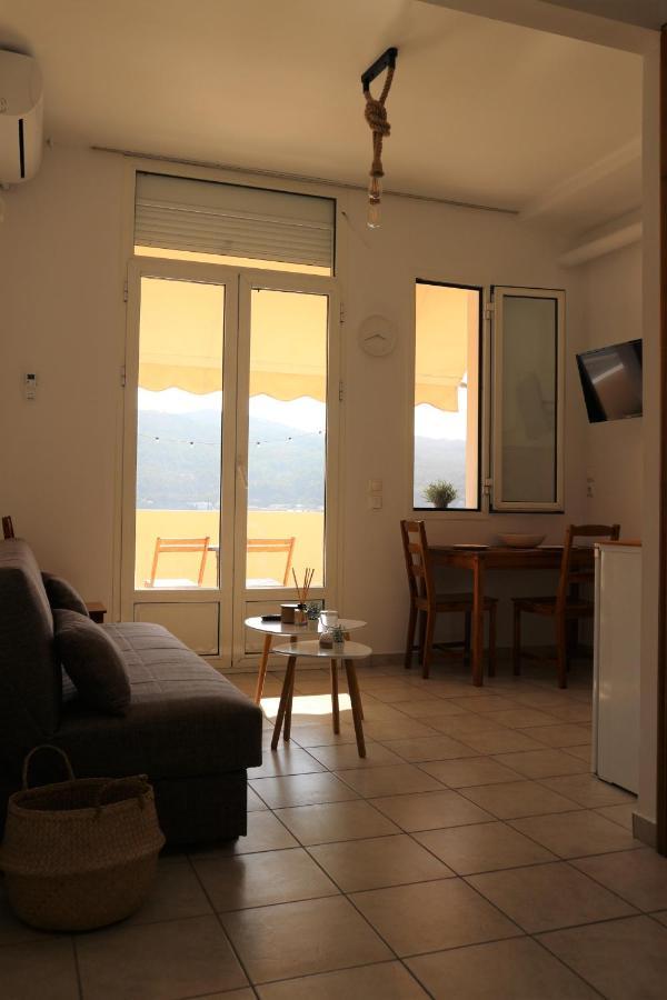Plateia Sea View Loft Lägenhet Samos Town Exteriör bild